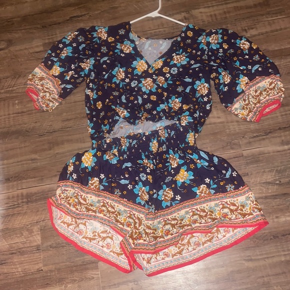 New York and company matching shirt and short set. Medium never worn, tags on. - Picture 1 of 1